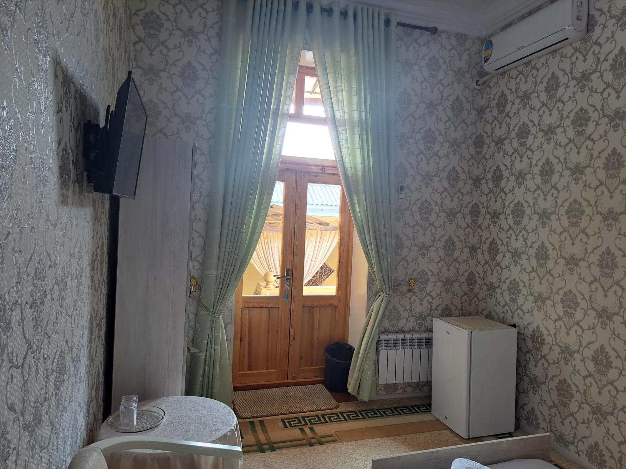 Royal Lux Guest House ซามาร์คันด์ ภายนอก รูปภาพ